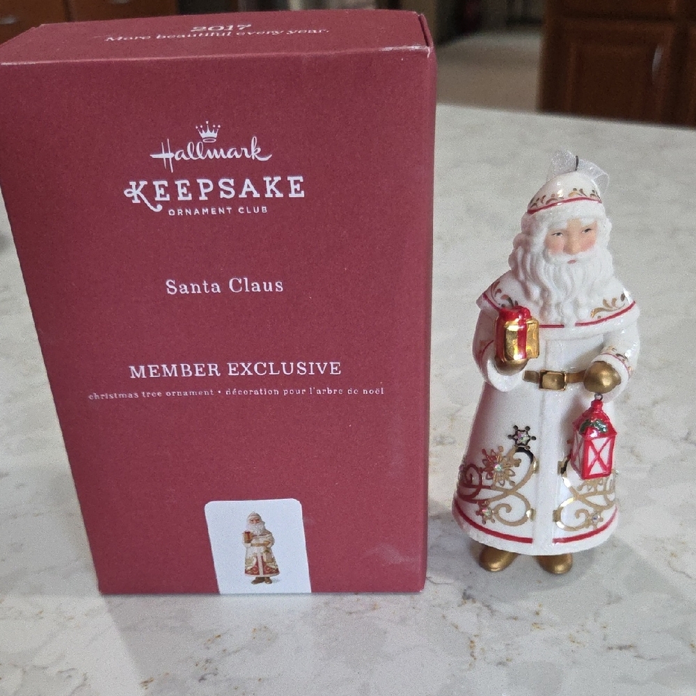 2017 Hallmark Keepsake Santa Claus Christmas Ornament - White and Gold